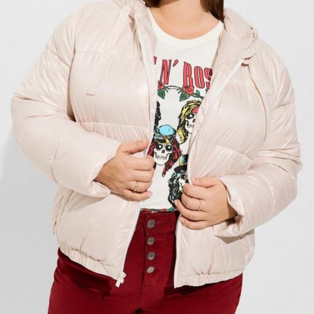 Cropped hooded puffer